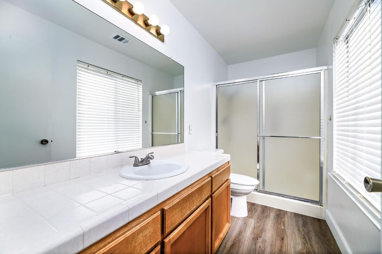 2129 Magnolia Ave, Sanger, CA 93657