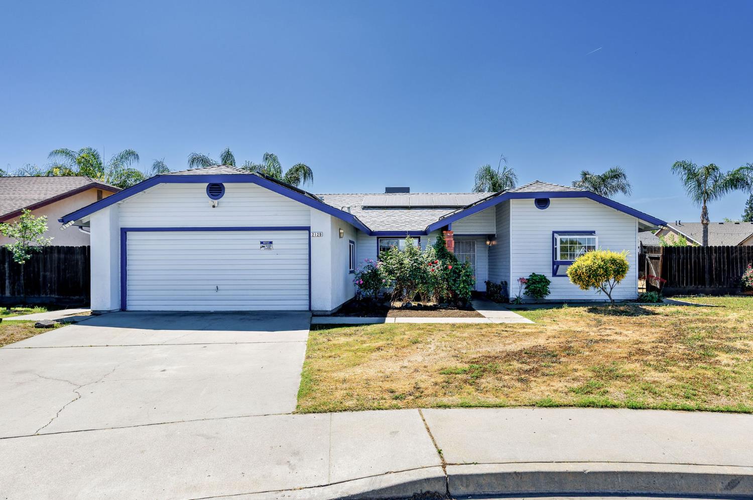 2129 Magnolia Ave, Sanger, CA 93657