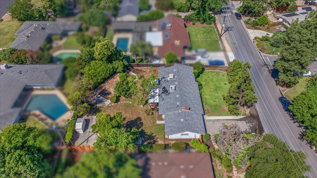 445 W San Jose, Fresno, CA 93704