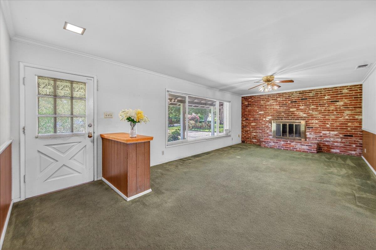 445 W San Jose, Fresno, CA 93704