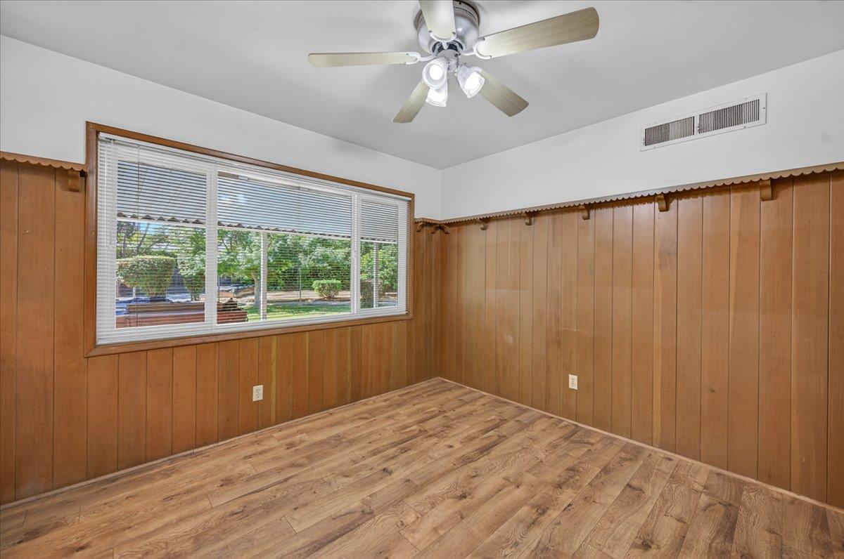 445 W San Jose, Fresno, CA 93704