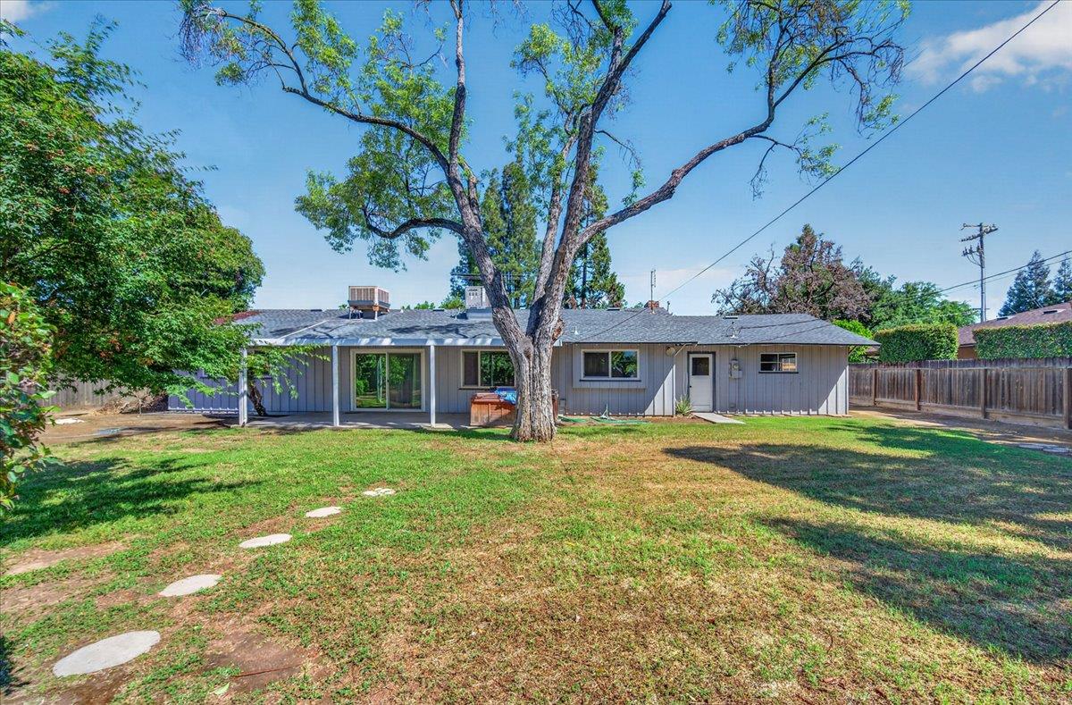 445 W San Jose, Fresno, CA 93704