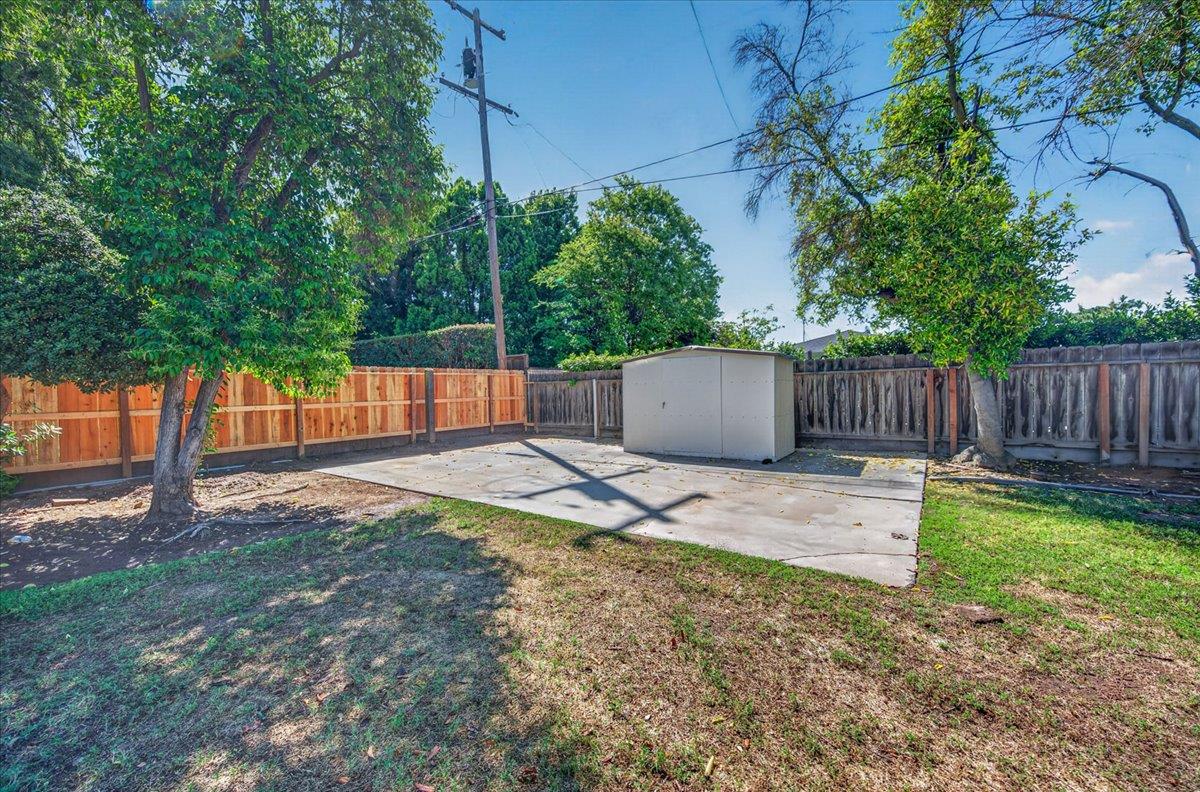 445 W San Jose, Fresno, CA 93704