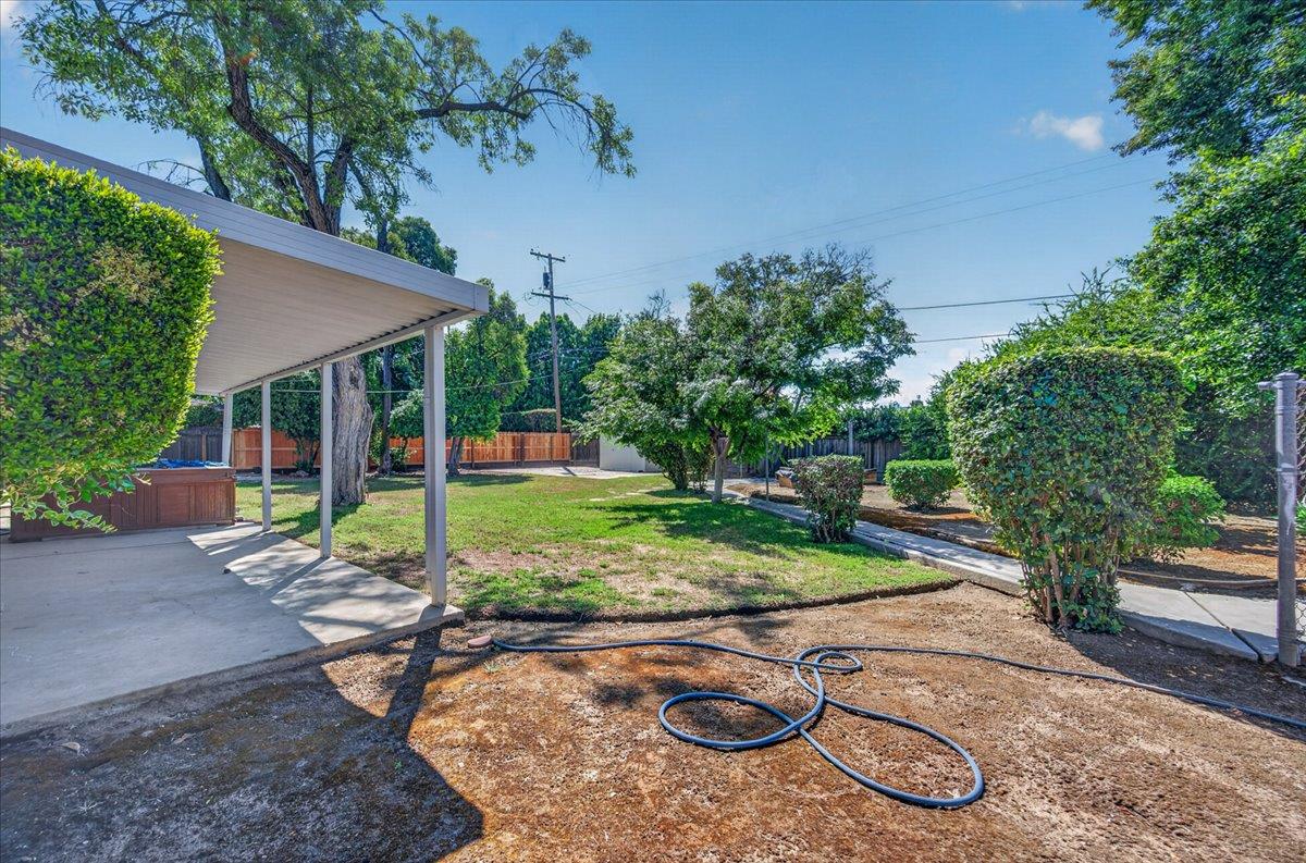 445 W San Jose, Fresno, CA 93704