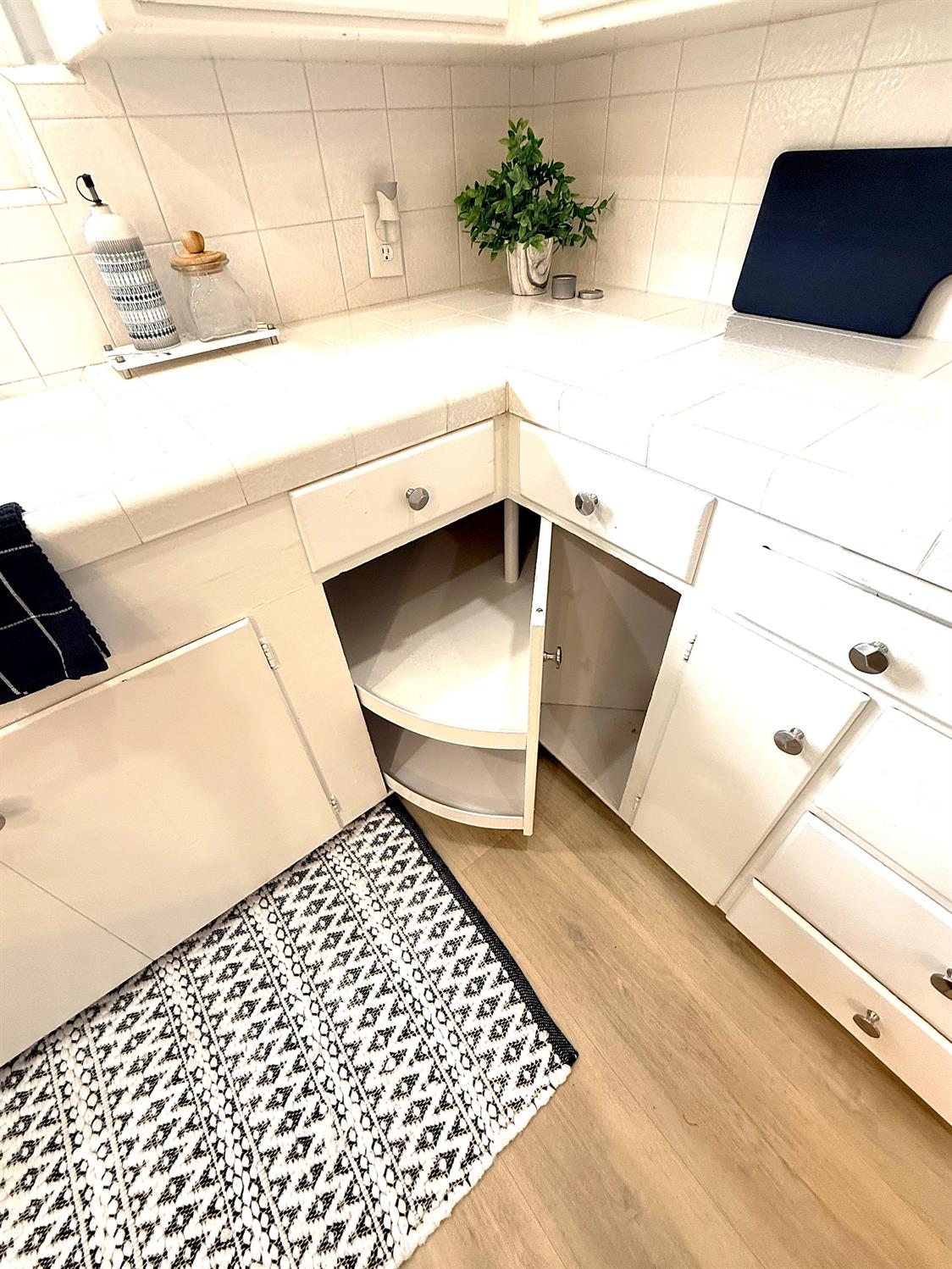 809 S Sowell, Visalia, CA 93277