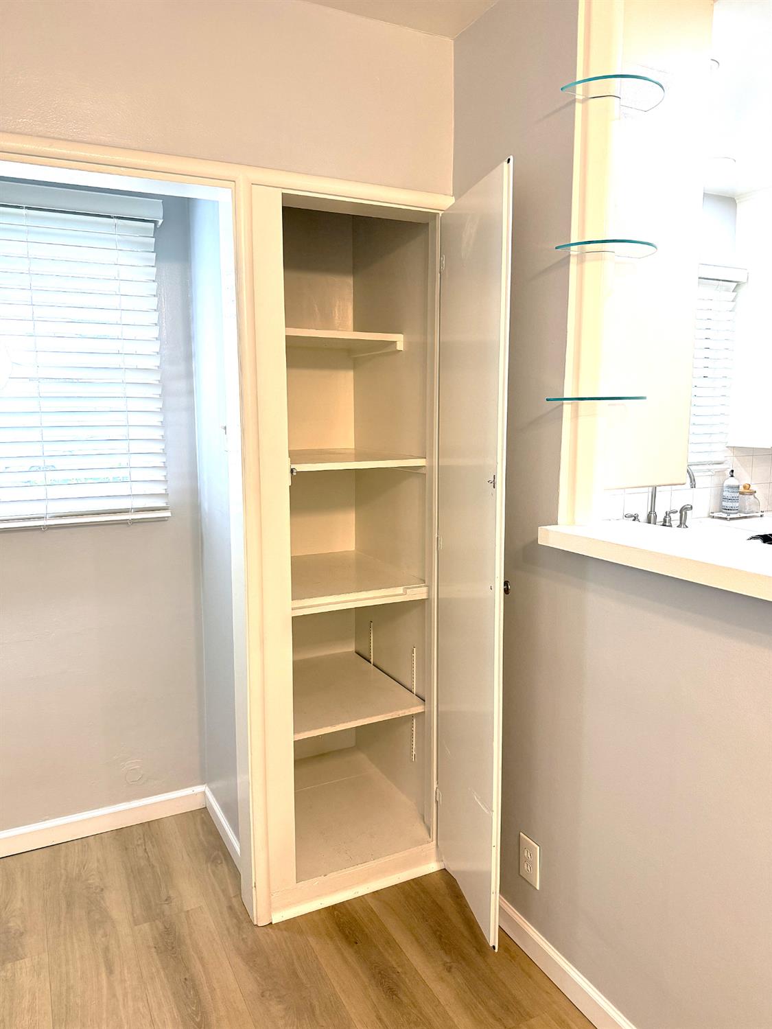 809 S Sowell, Visalia, CA 93277