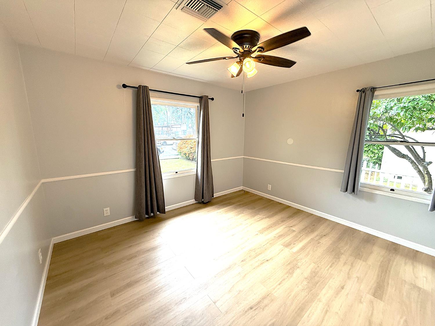 809 S Sowell, Visalia, CA 93277