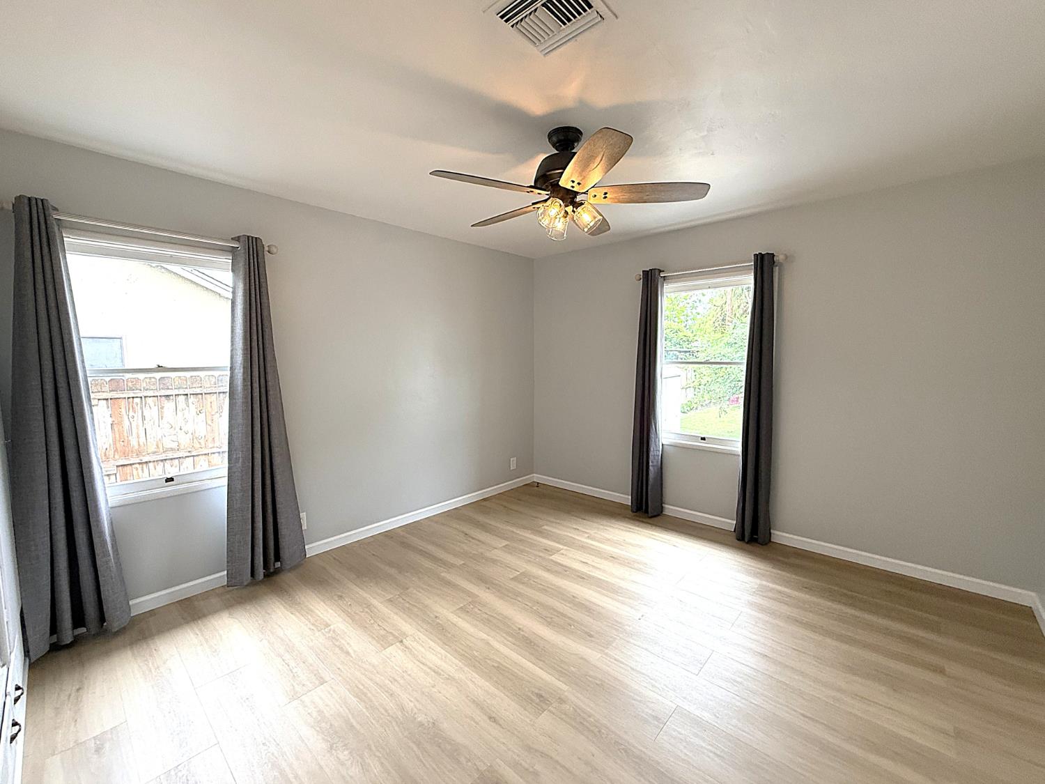 809 S Sowell, Visalia, CA 93277