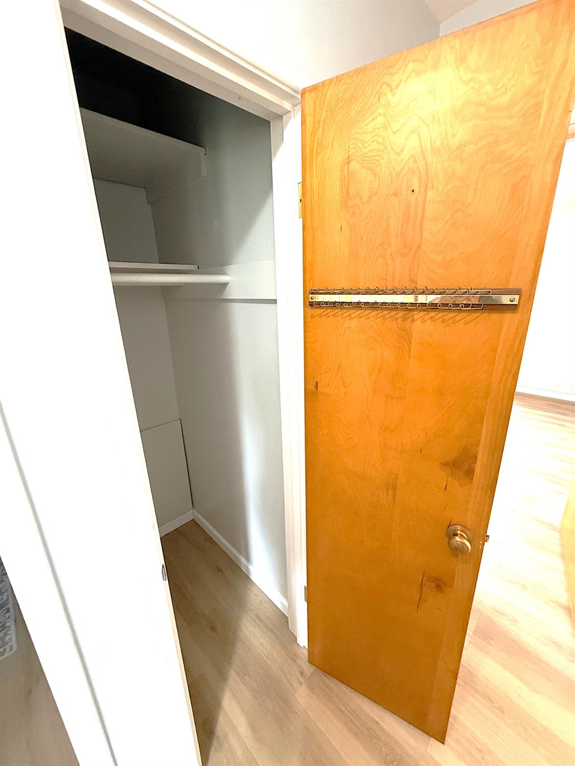 809 S Sowell, Visalia, CA 93277