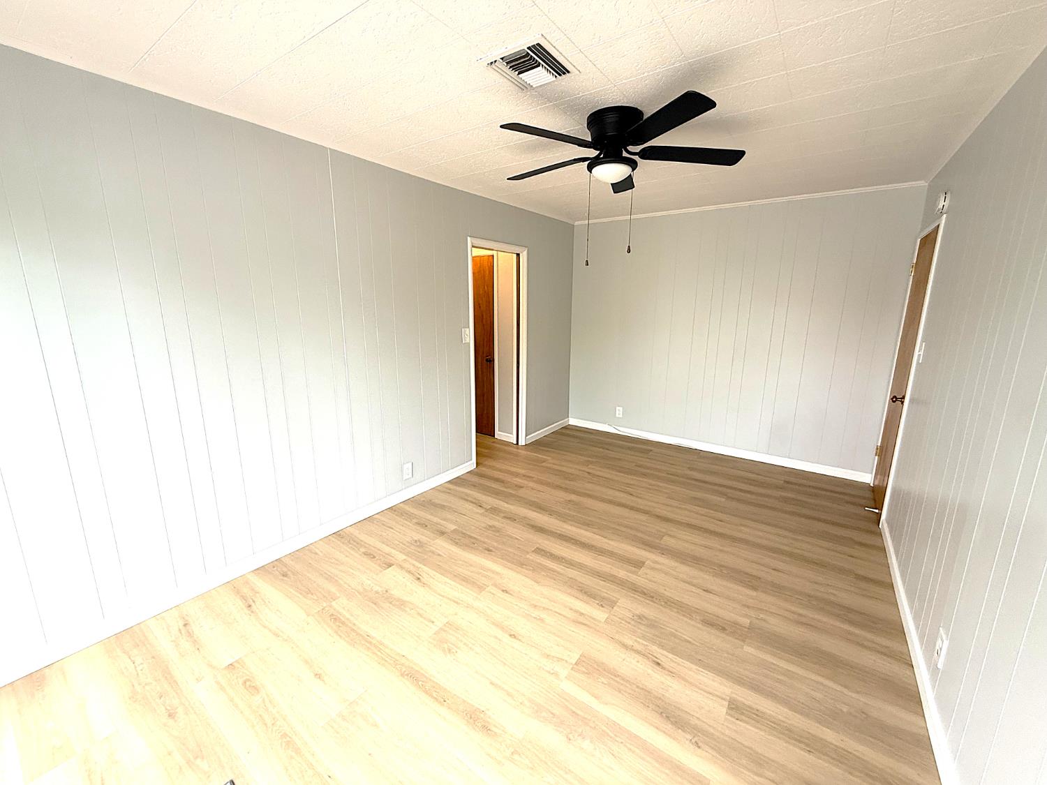 809 S Sowell, Visalia, CA 93277