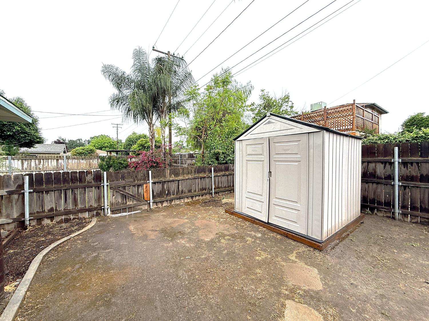 809 S Sowell, Visalia, CA 93277