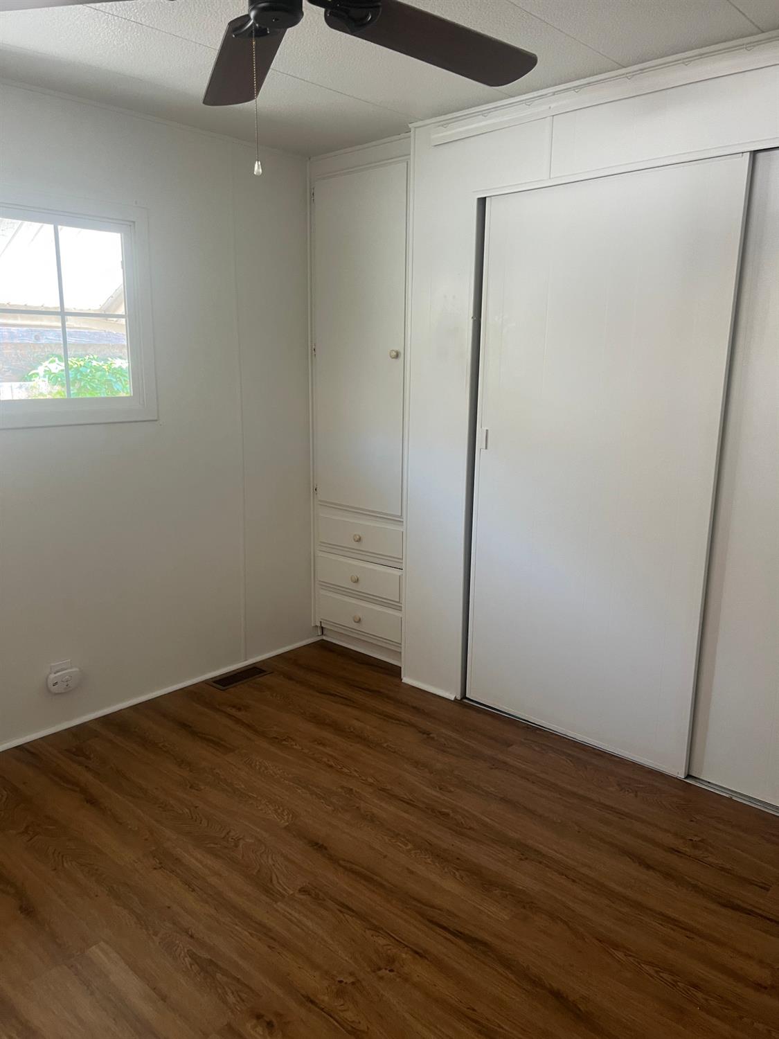 7676 N Fresno St #2, Fresno, CA 93720