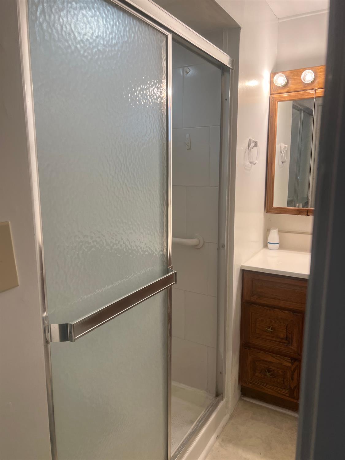 7676 N Fresno St #2, Fresno, CA 93720