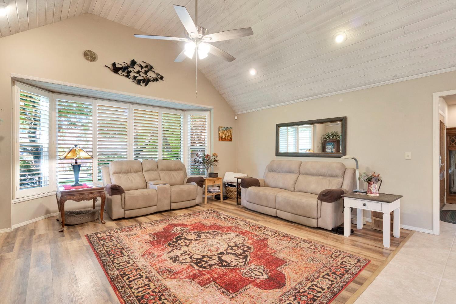 2555 W Bluff Ave #155, Fresno, CA 93711