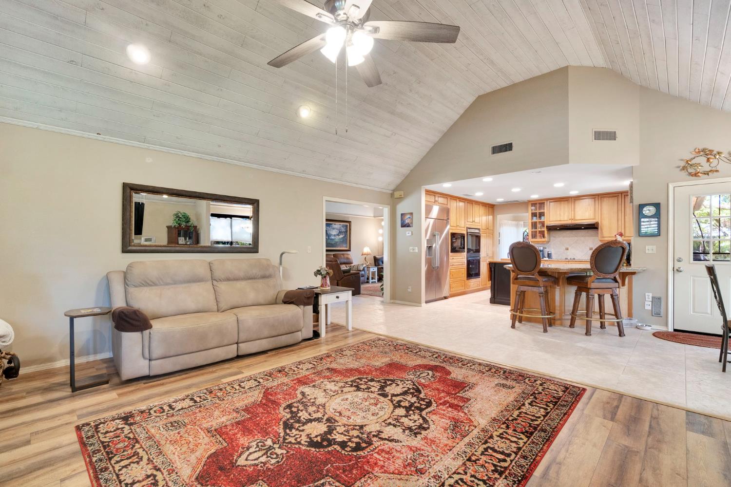 2555 W Bluff Ave #155, Fresno, CA 93711