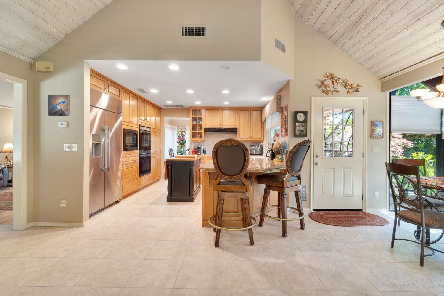 2555 W Bluff Ave #155, Fresno, CA 93711