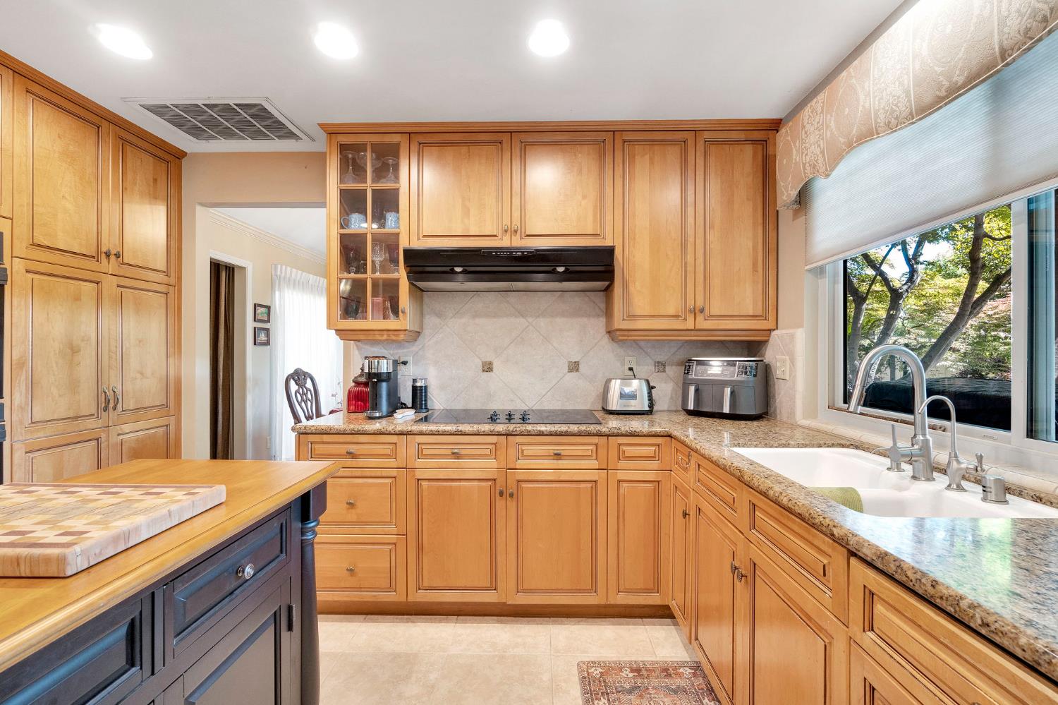 2555 W Bluff Ave #155, Fresno, CA 93711