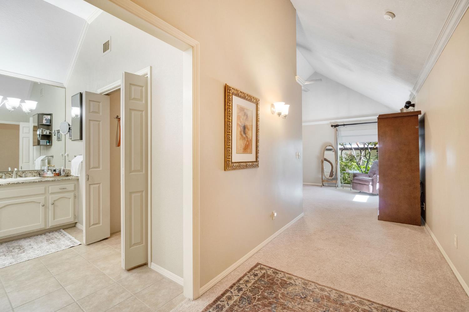 2555 W Bluff Ave #155, Fresno, CA 93711