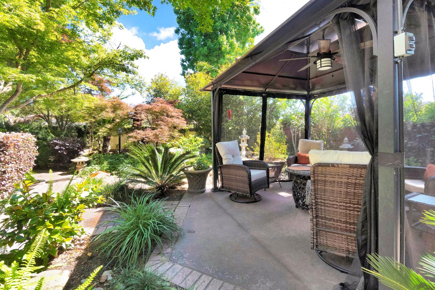 2555 W Bluff Ave #155, Fresno, CA 93711