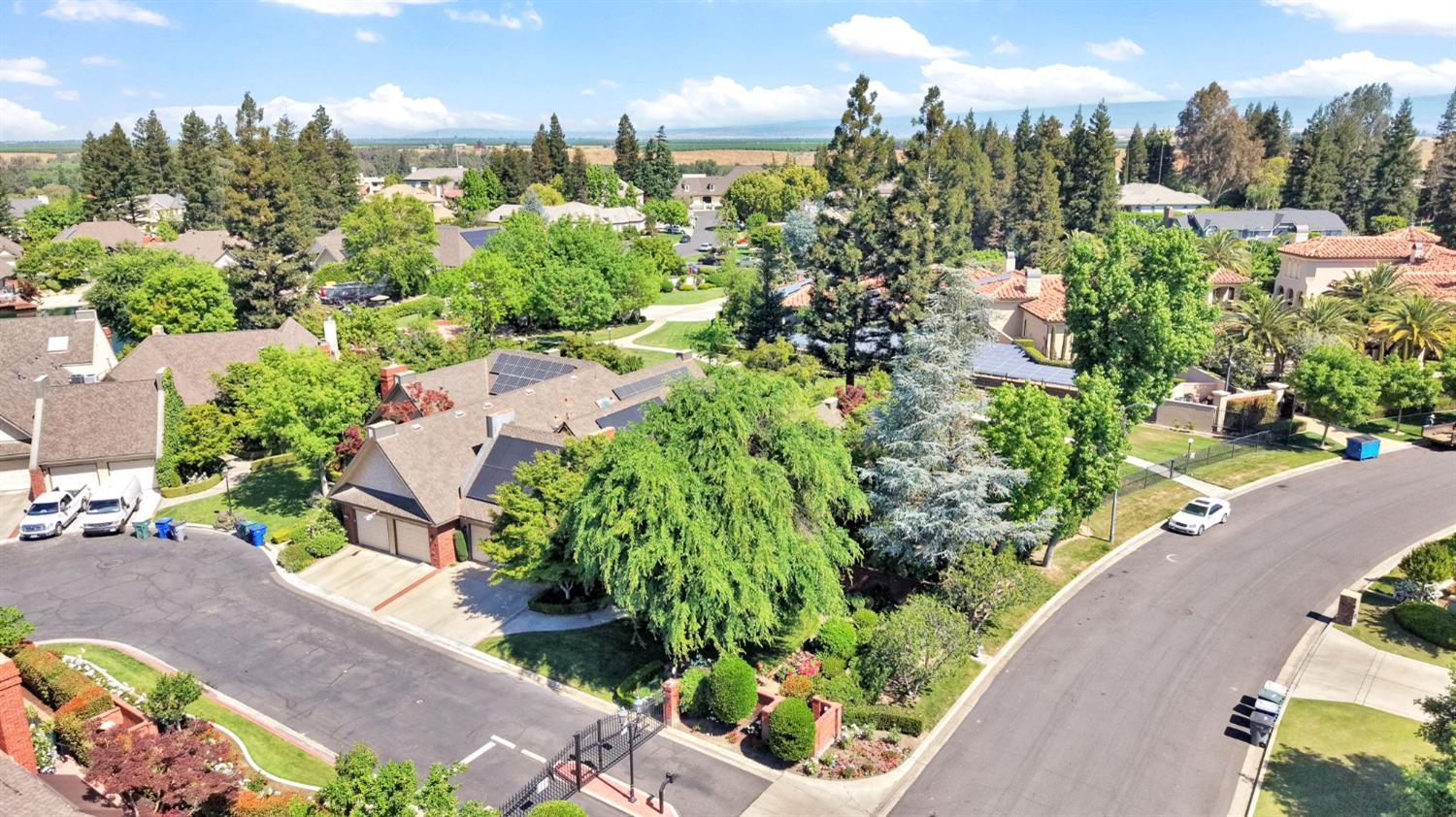 2555 W Bluff Ave #155, Fresno, CA 93711