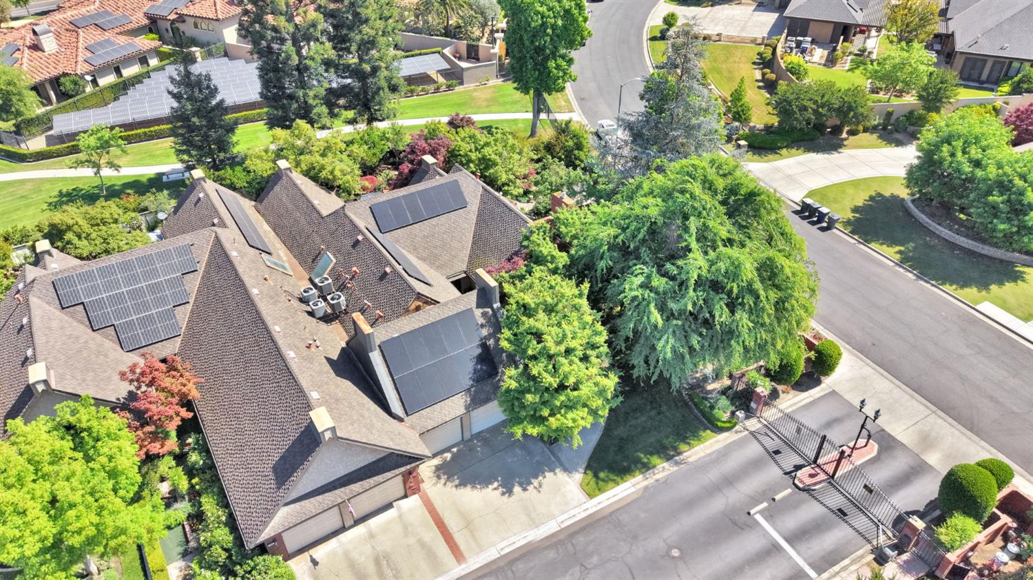 2555 W Bluff Ave #155, Fresno, CA 93711