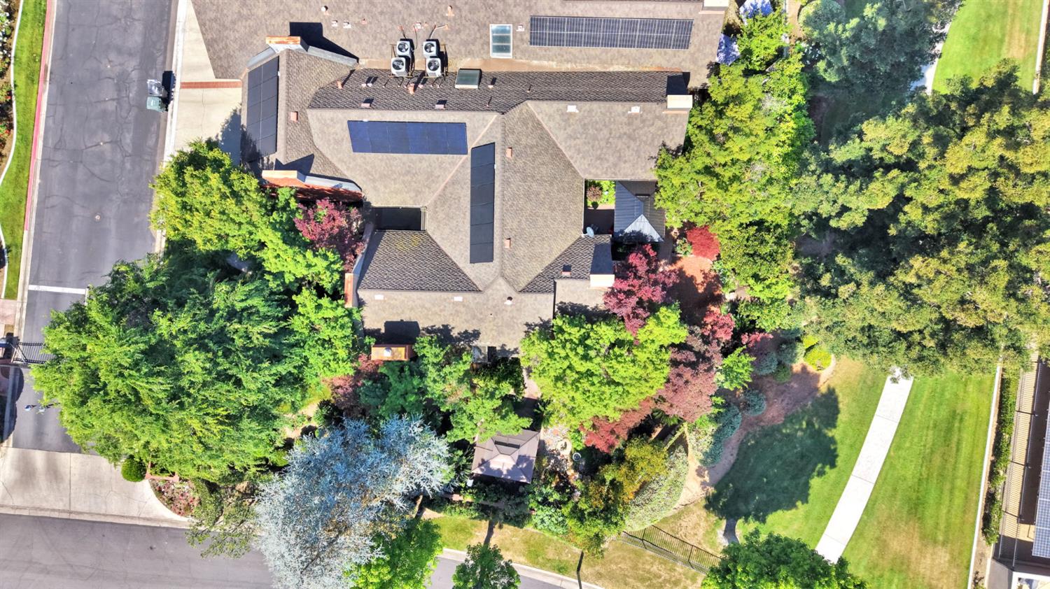 2555 W Bluff Ave #155, Fresno, CA 93711