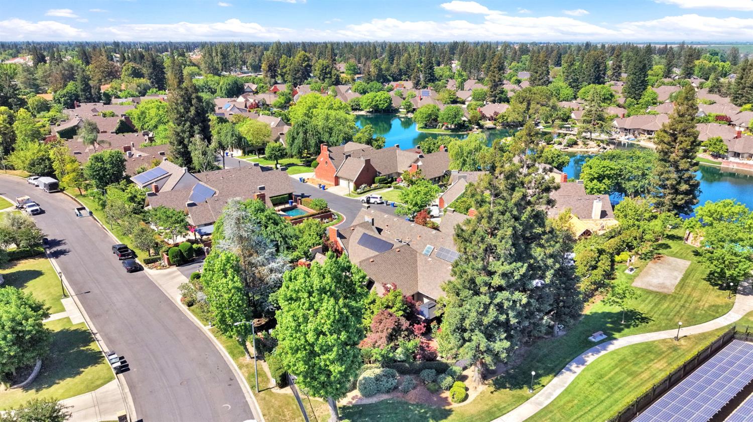 2555 W Bluff Ave #155, Fresno, CA 93711