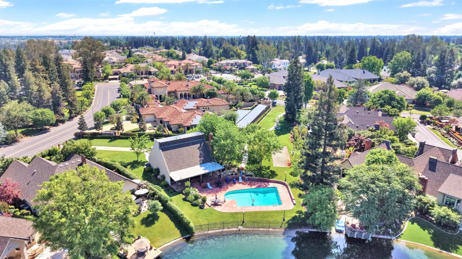 2555 W Bluff Ave #155, Fresno, CA 93711