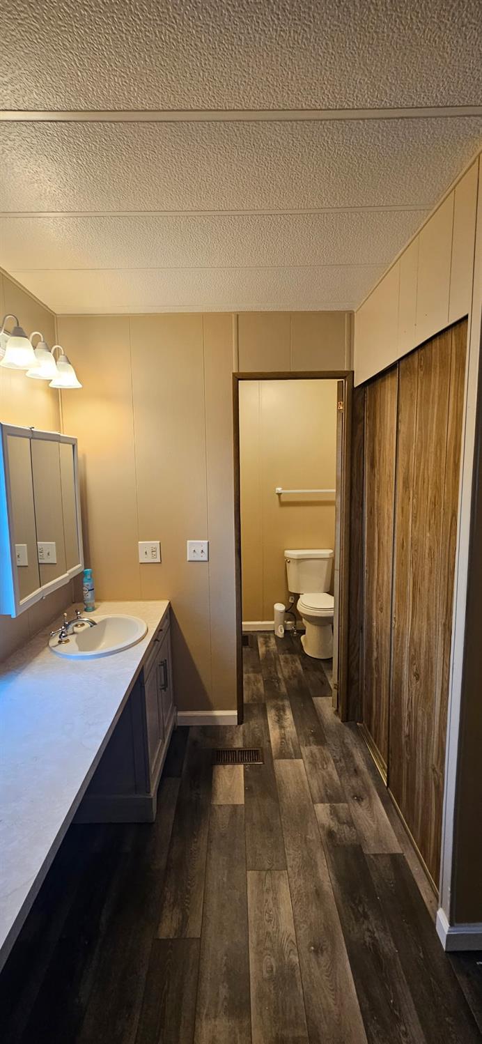 1724 Minnewawa Ave #109, Clovis, CA 93612