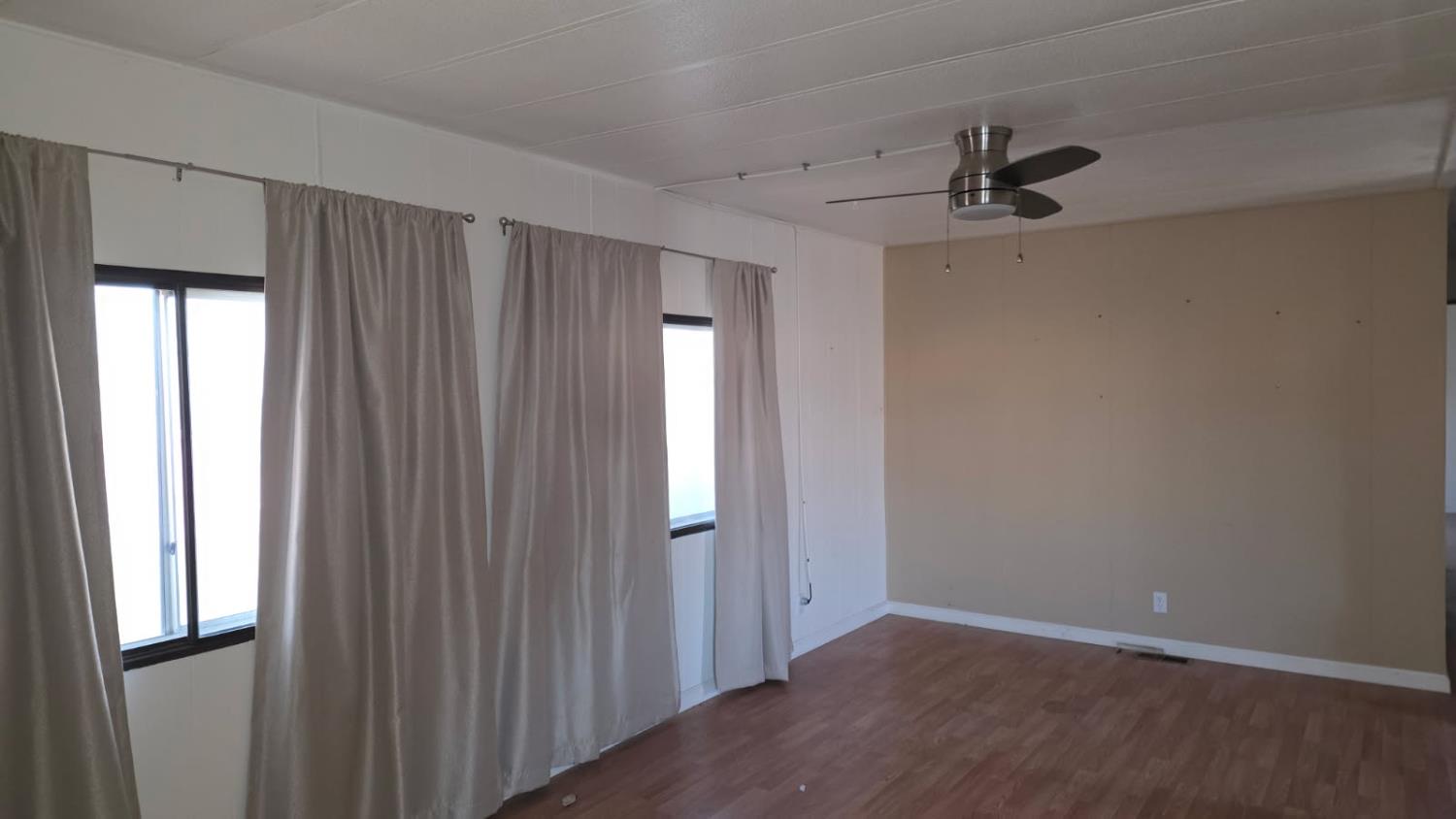 1724 Minnewawa Ave #109, Clovis, CA 93612