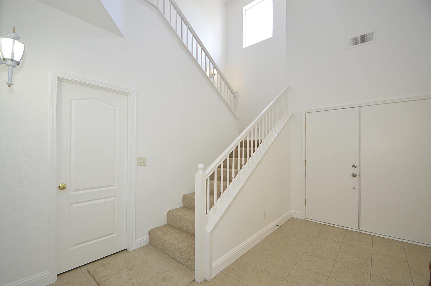 1756 N Holly Ave, Clovis, CA 93619