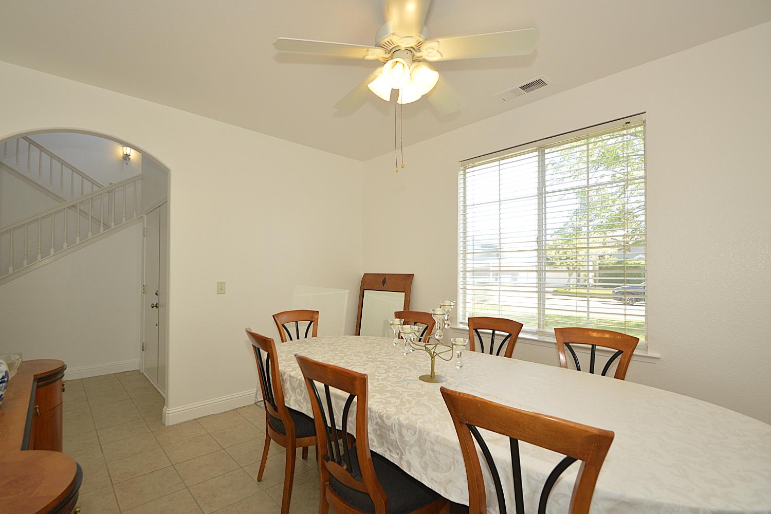 1756 N Holly Ave, Clovis, CA 93619