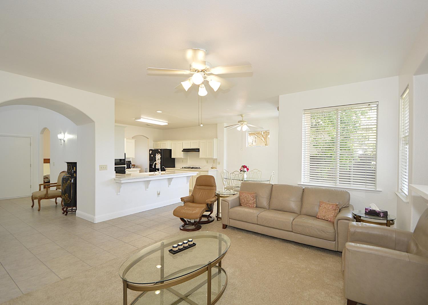 1756 N Holly Ave, Clovis, CA 93619