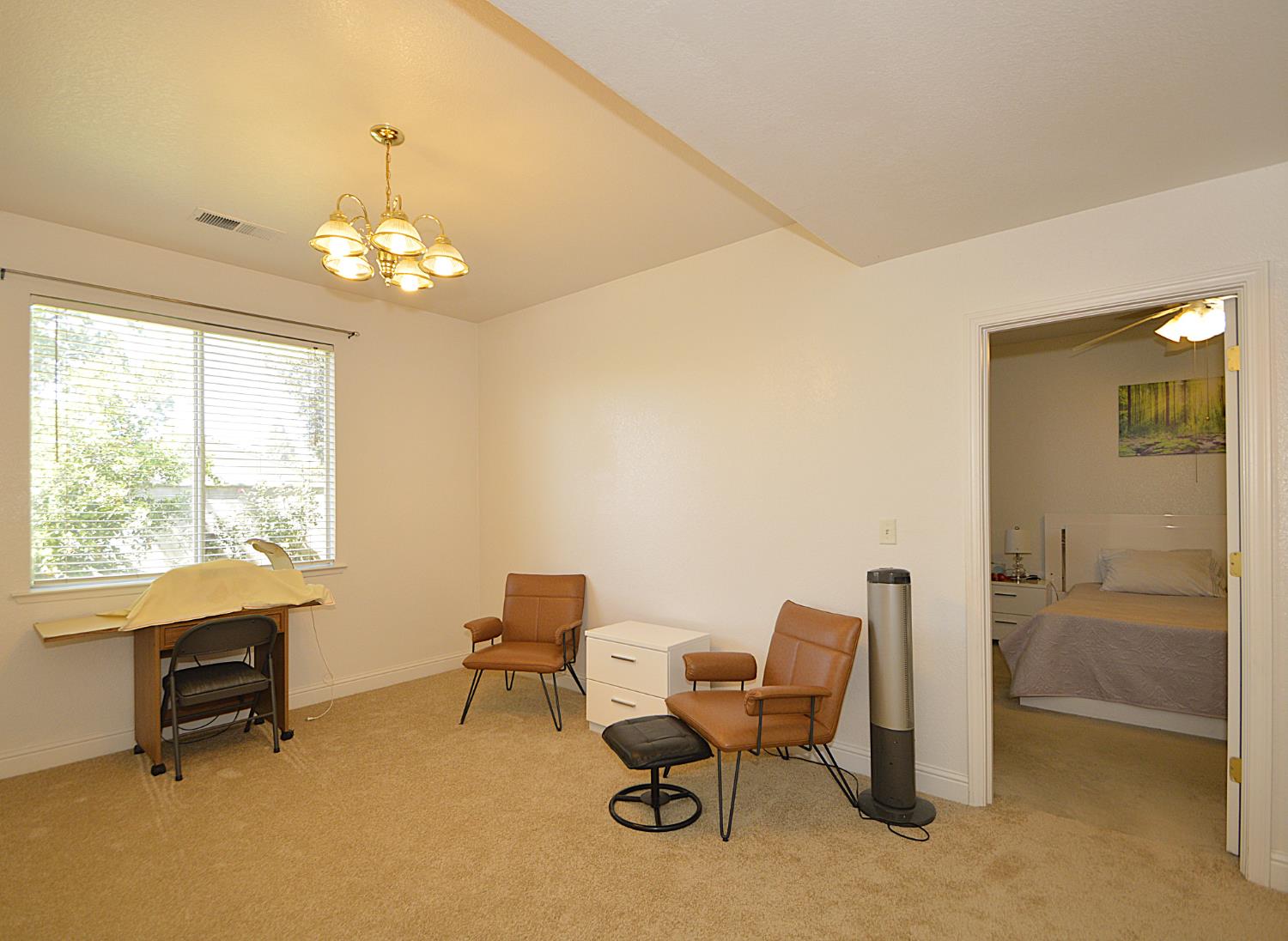 1756 N Holly Ave, Clovis, CA 93619