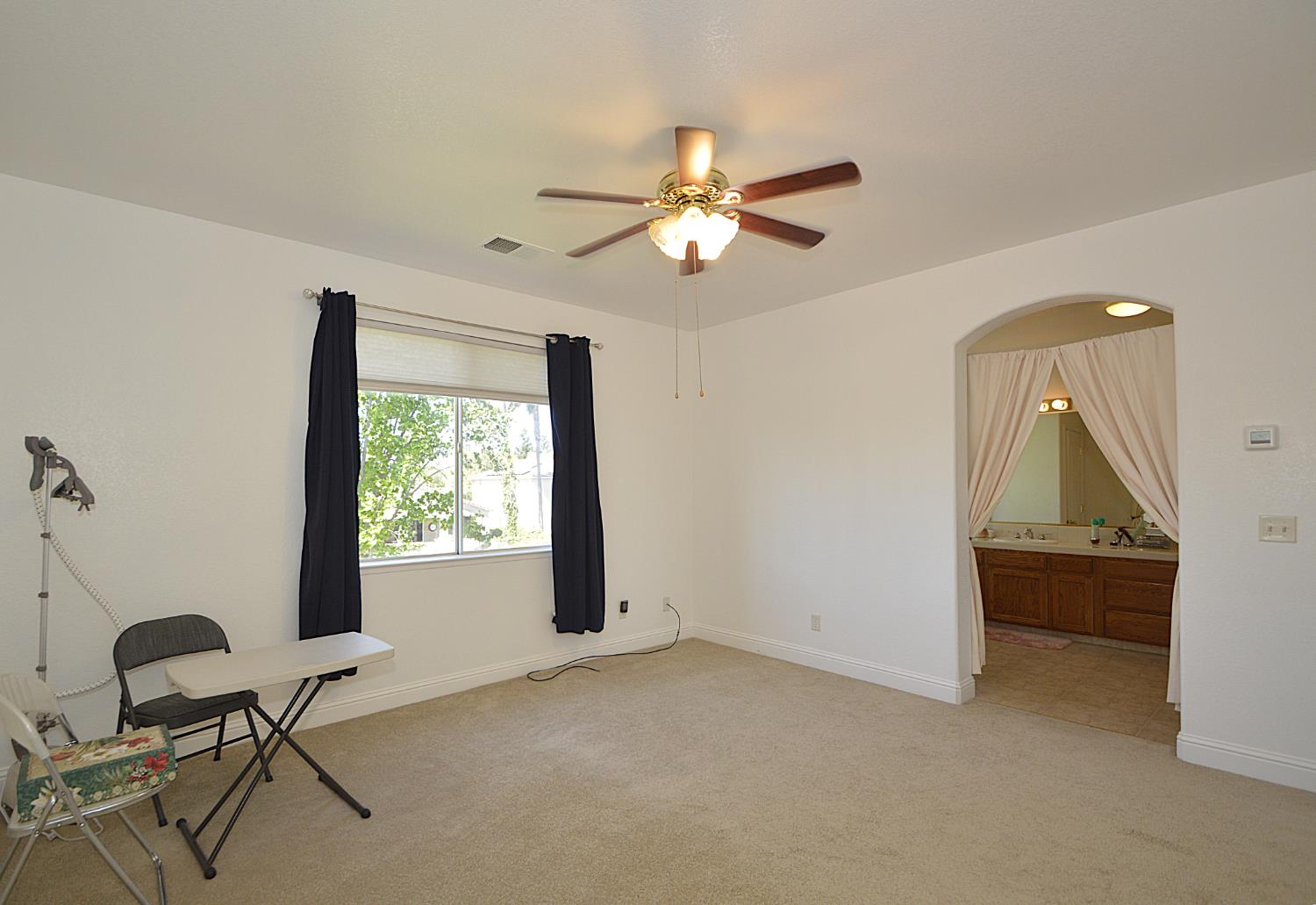 1756 N Holly Ave, Clovis, CA 93619