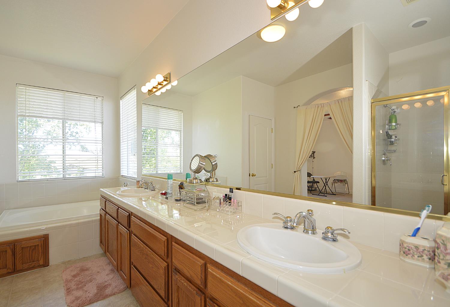 1756 N Holly Ave, Clovis, CA 93619