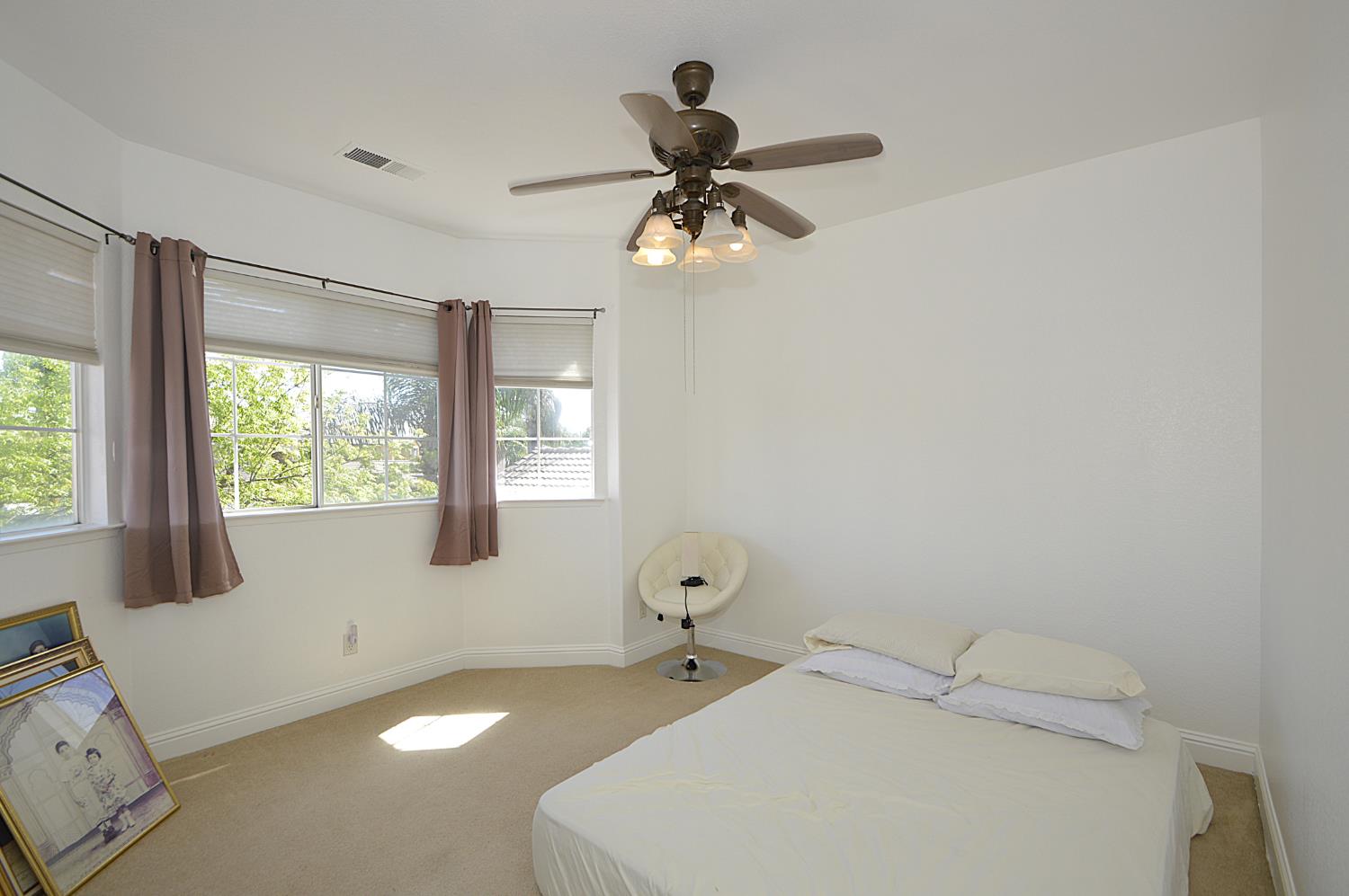 1756 N Holly Ave, Clovis, CA 93619