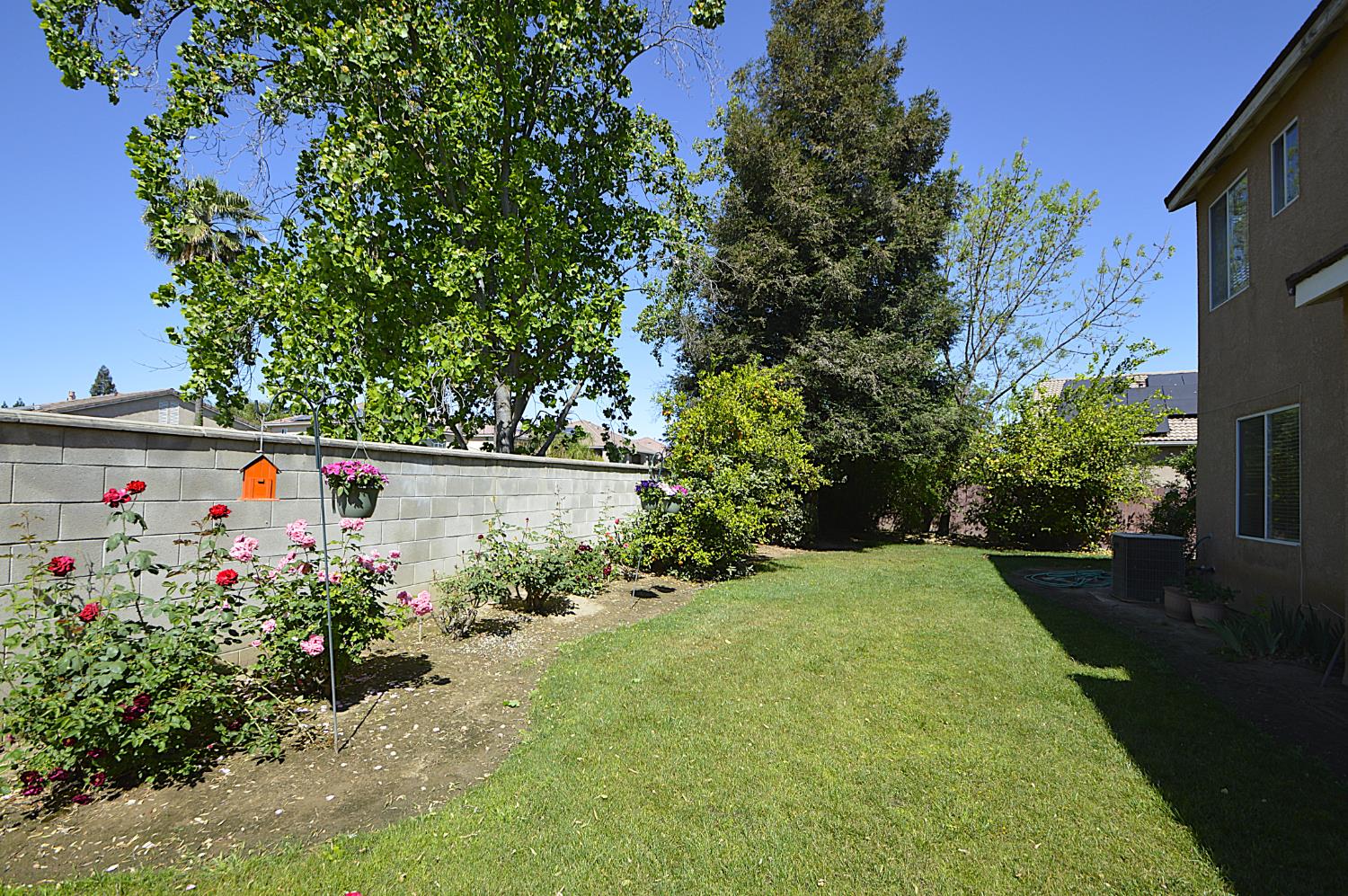 1756 N Holly Ave, Clovis, CA 93619