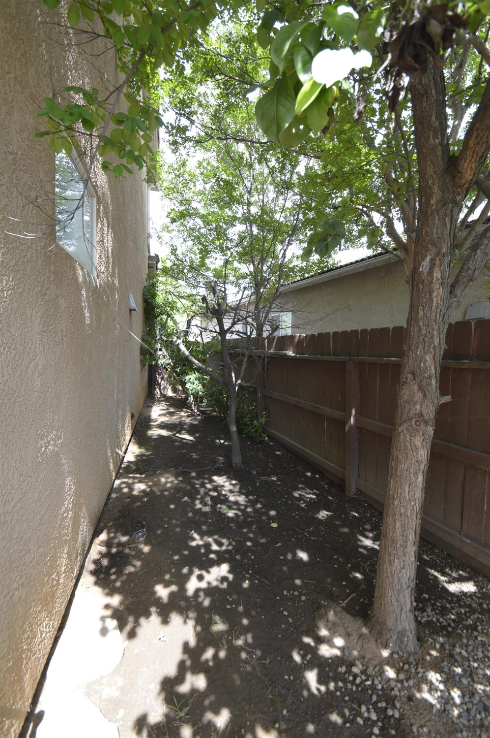 1756 N Holly Ave, Clovis, CA 93619