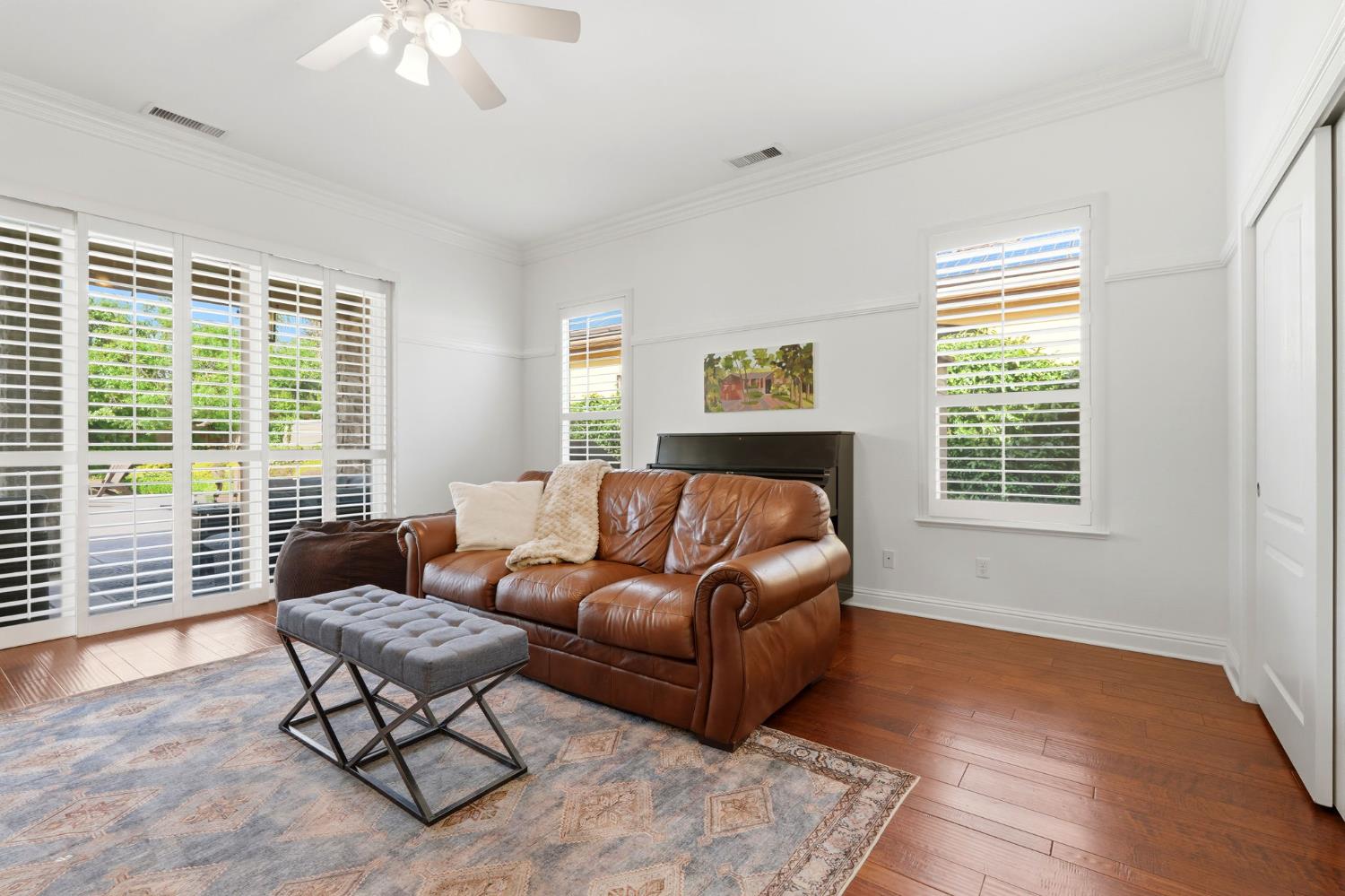 649 W Enterprise Ave, Clovis, CA 93619