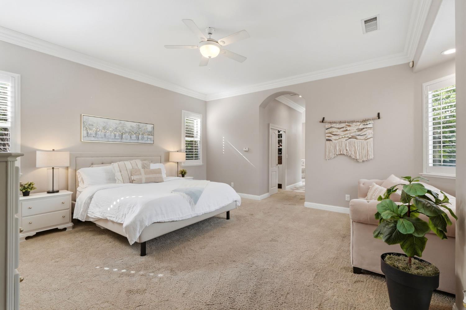 649 W Enterprise Ave, Clovis, CA 93619