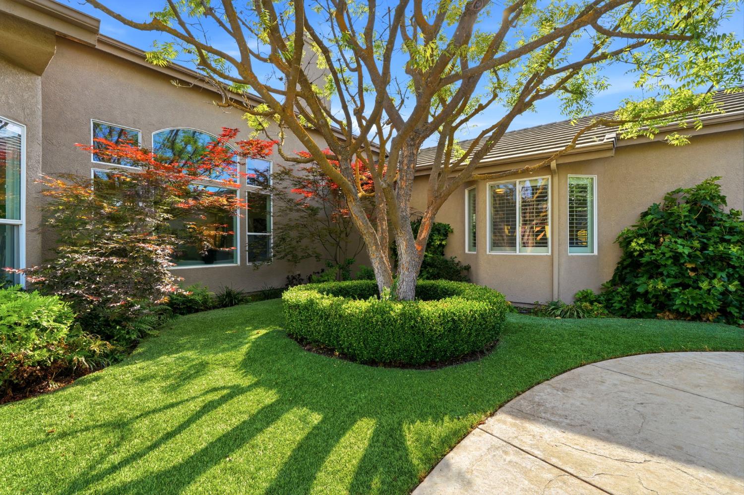 649 W Enterprise Ave, Clovis, CA 93619