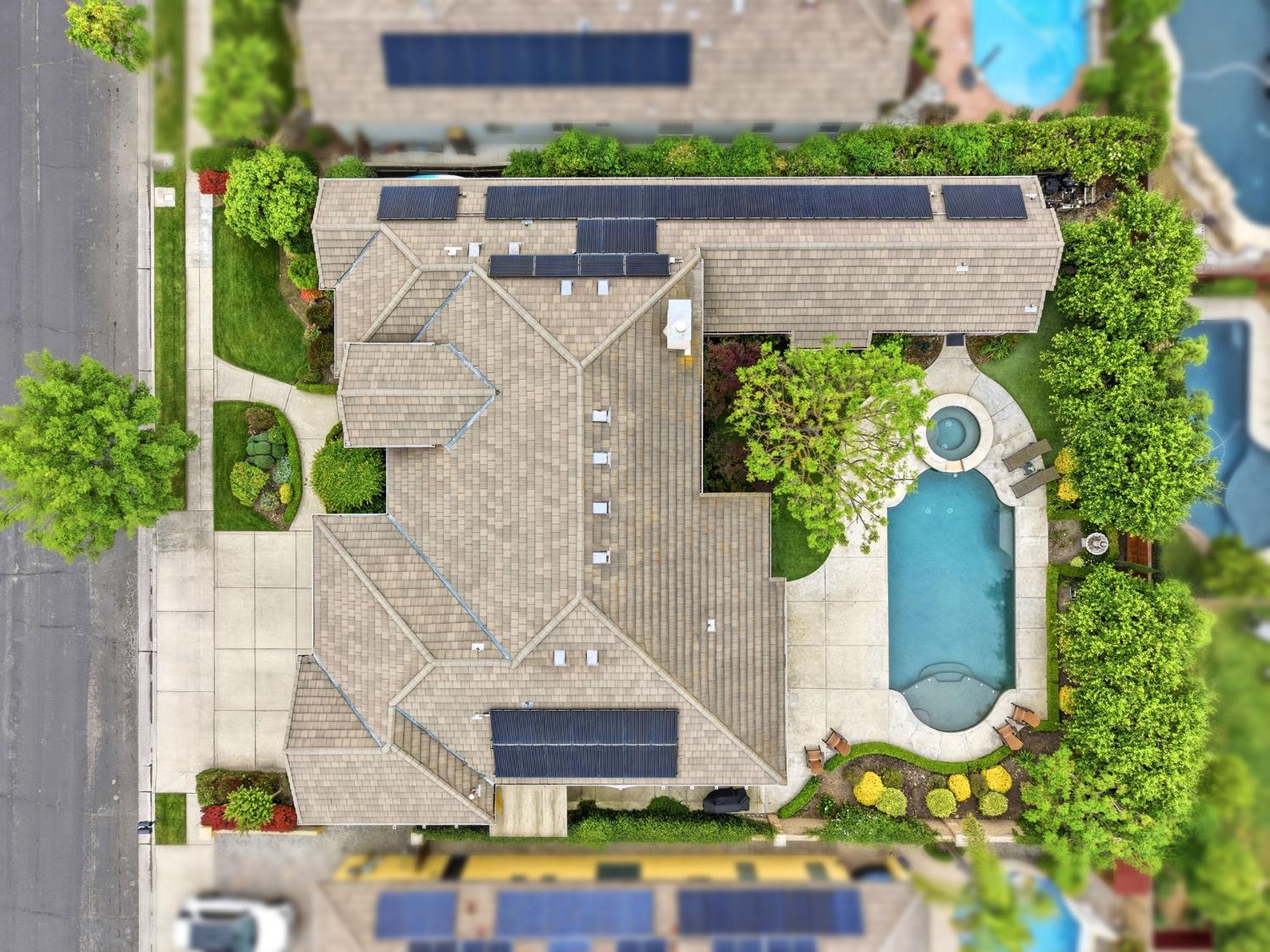 649 W Enterprise Ave, Clovis, CA 93619