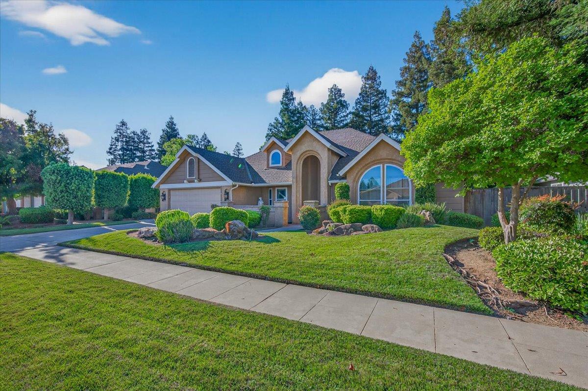 1425 E Decatur Ave, Fresno, CA 93720