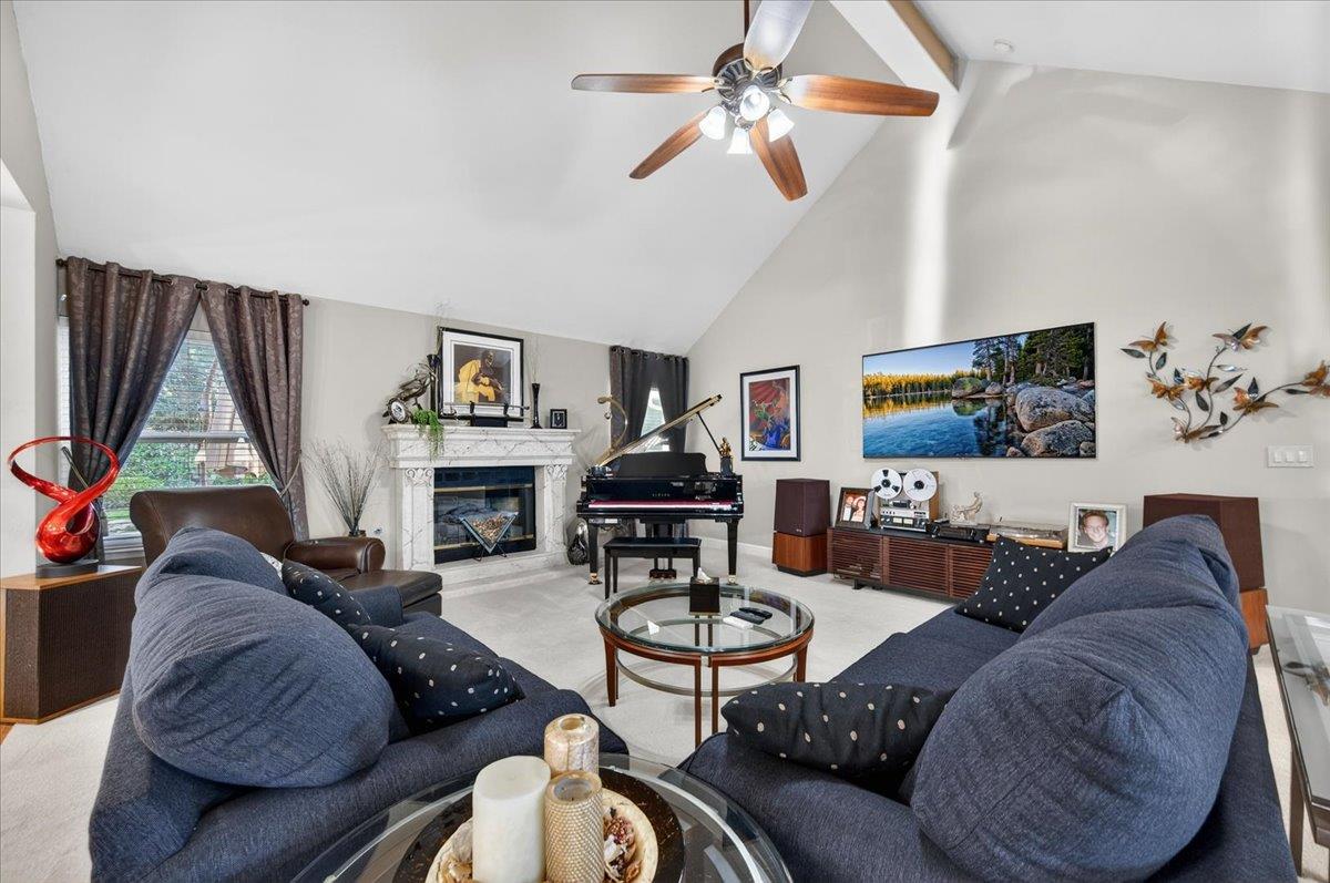 1425 E Decatur Ave, Fresno, CA 93720