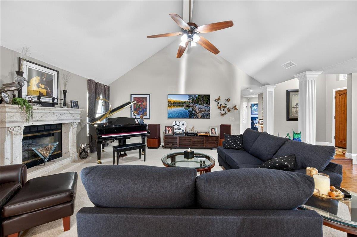 1425 E Decatur Ave, Fresno, CA 93720