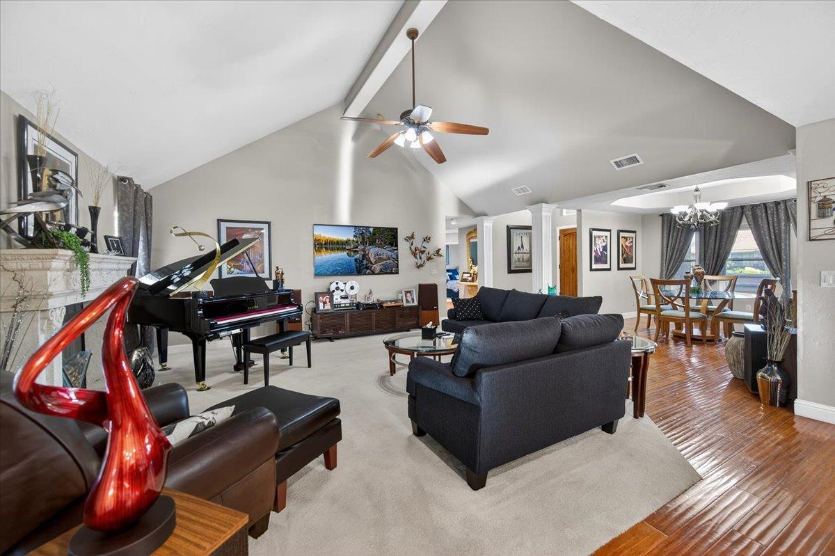 1425 E Decatur Ave, Fresno, CA 93720