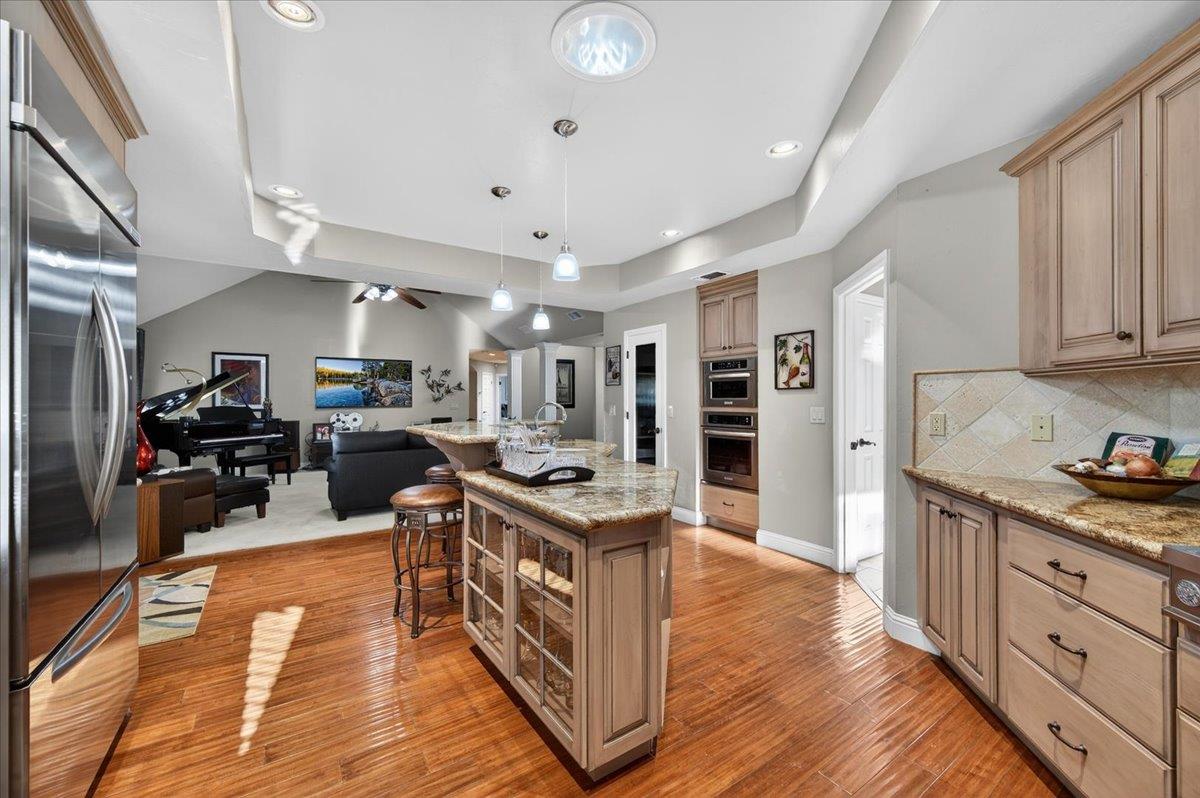 1425 E Decatur Ave, Fresno, CA 93720