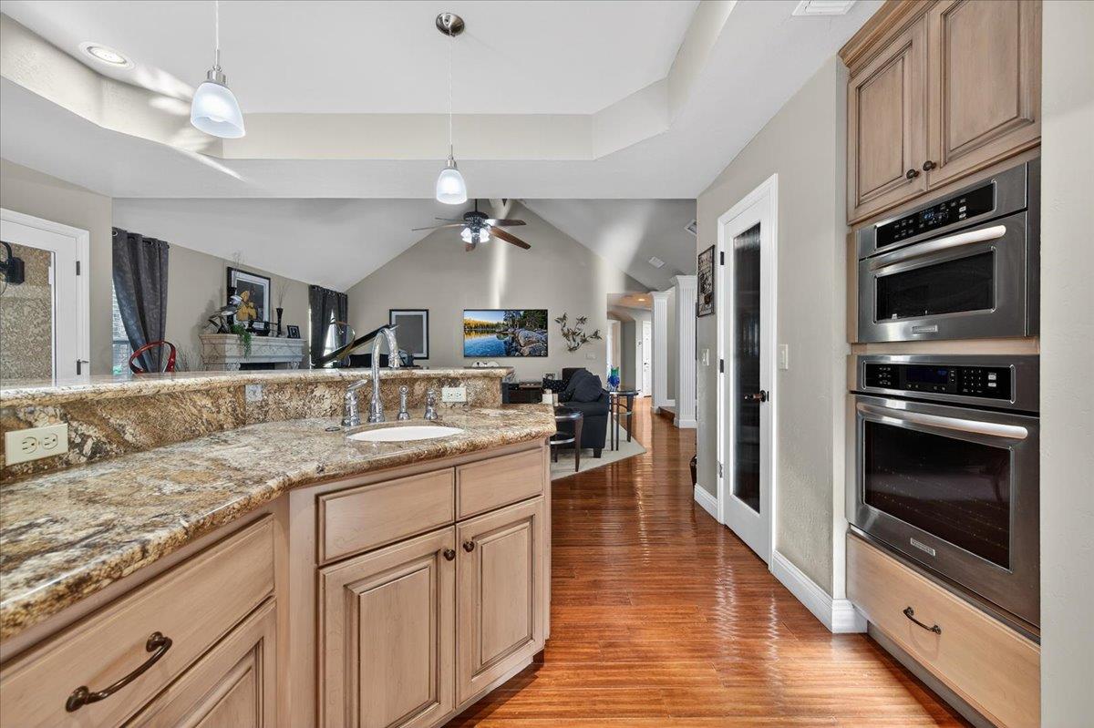 1425 E Decatur Ave, Fresno, CA 93720