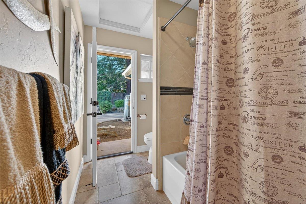 1425 E Decatur Ave, Fresno, CA 93720